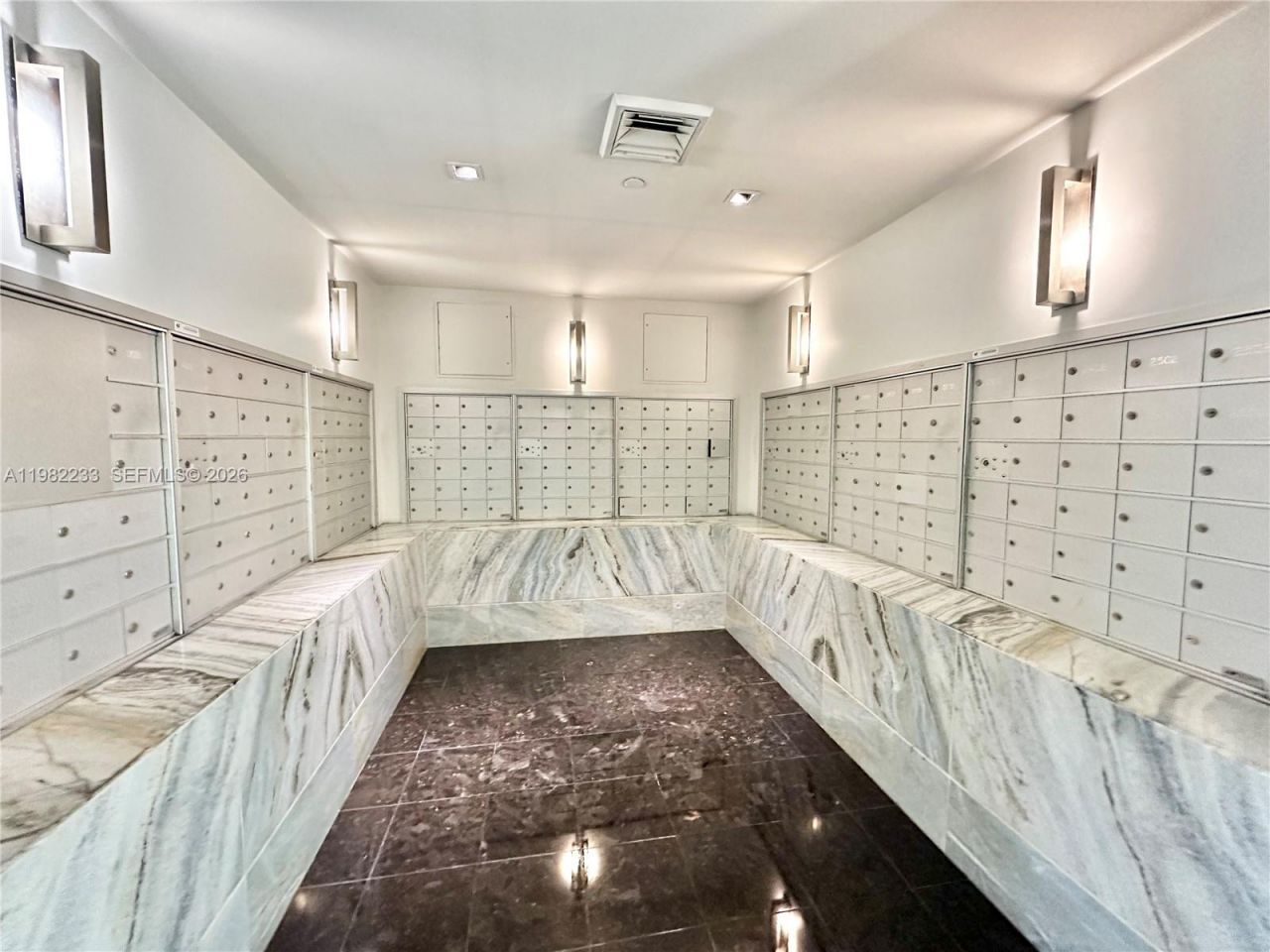 335 S Biscayne Blvd , Unit 2702, Miami, FL 33131 Photo