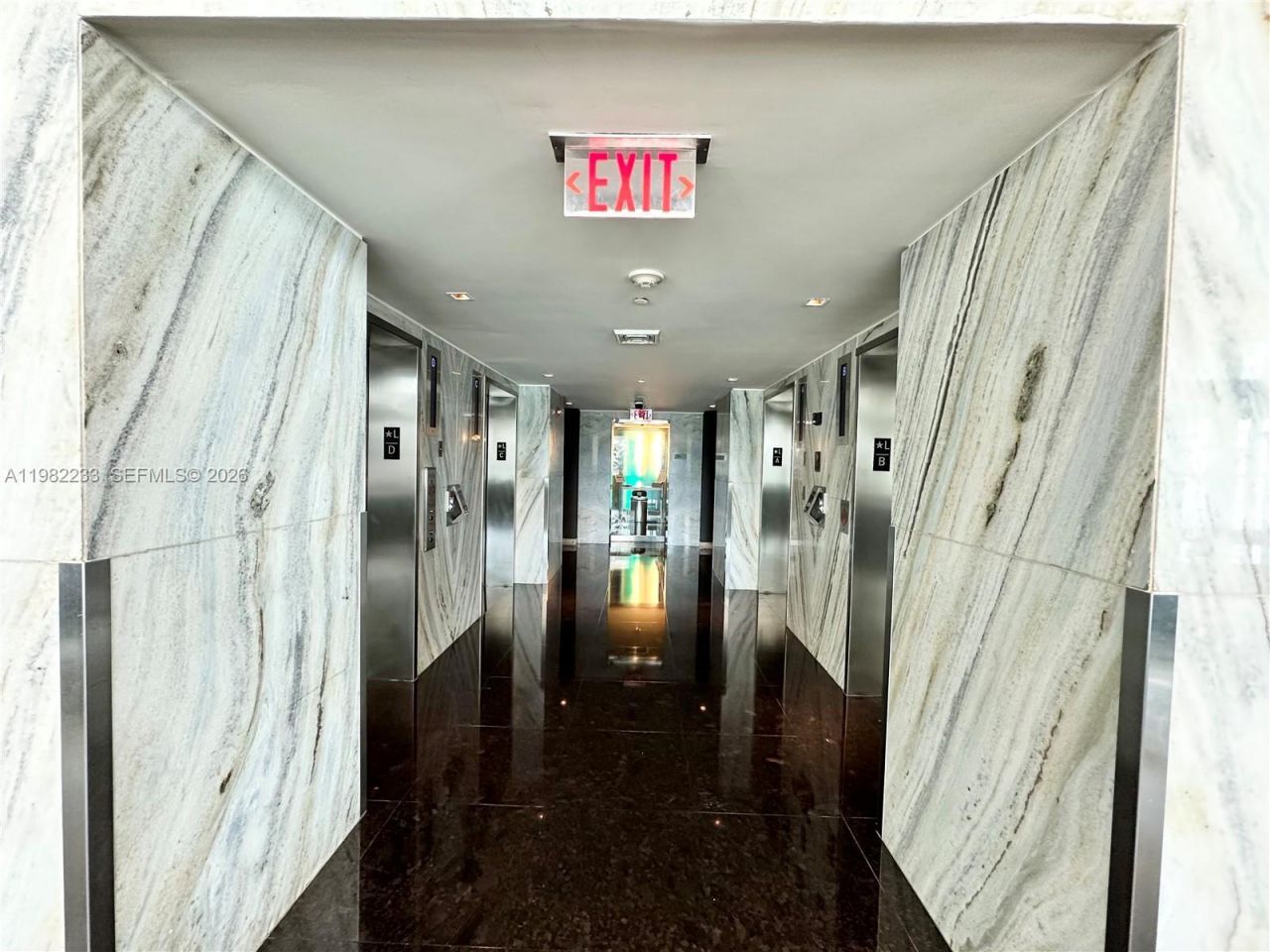 335 S Biscayne Blvd , Unit 2702, Miami, FL 33131 Photo