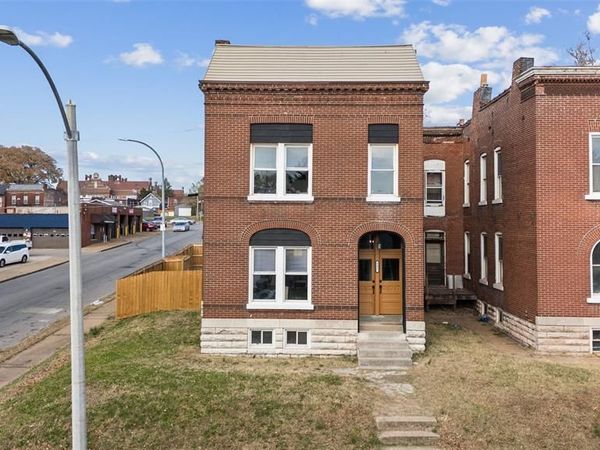 6827 Minnesota Avenue , St Louis, MO 63111