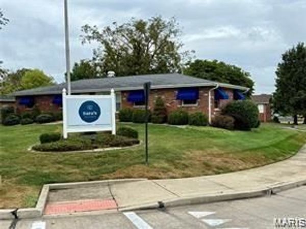 8803 Veterans Memorial Parkway, O'Fallon, MO 63366