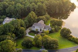 1663 Omni Boulevard photo 4