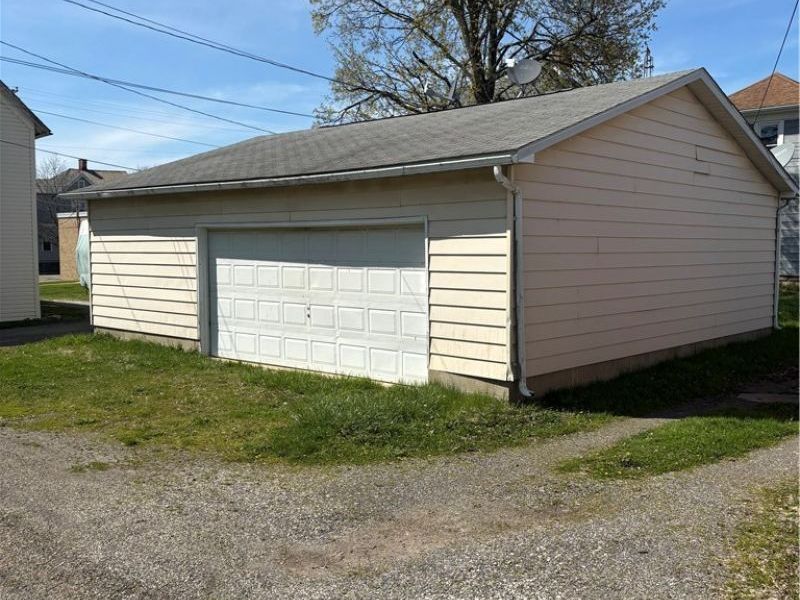 175 W OHIO Avenue, Sebring, OH 44672 Photo 13