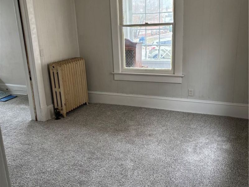 175 W OHIO Avenue, Sebring, OH 44672 Photo 3