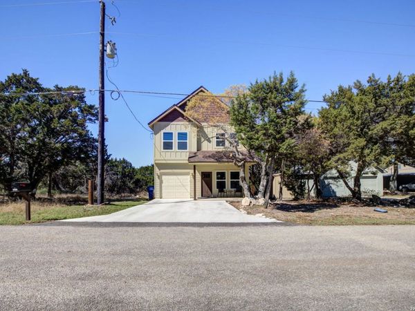 1577 Whispering Hills, Canyon Lake, TX 78133