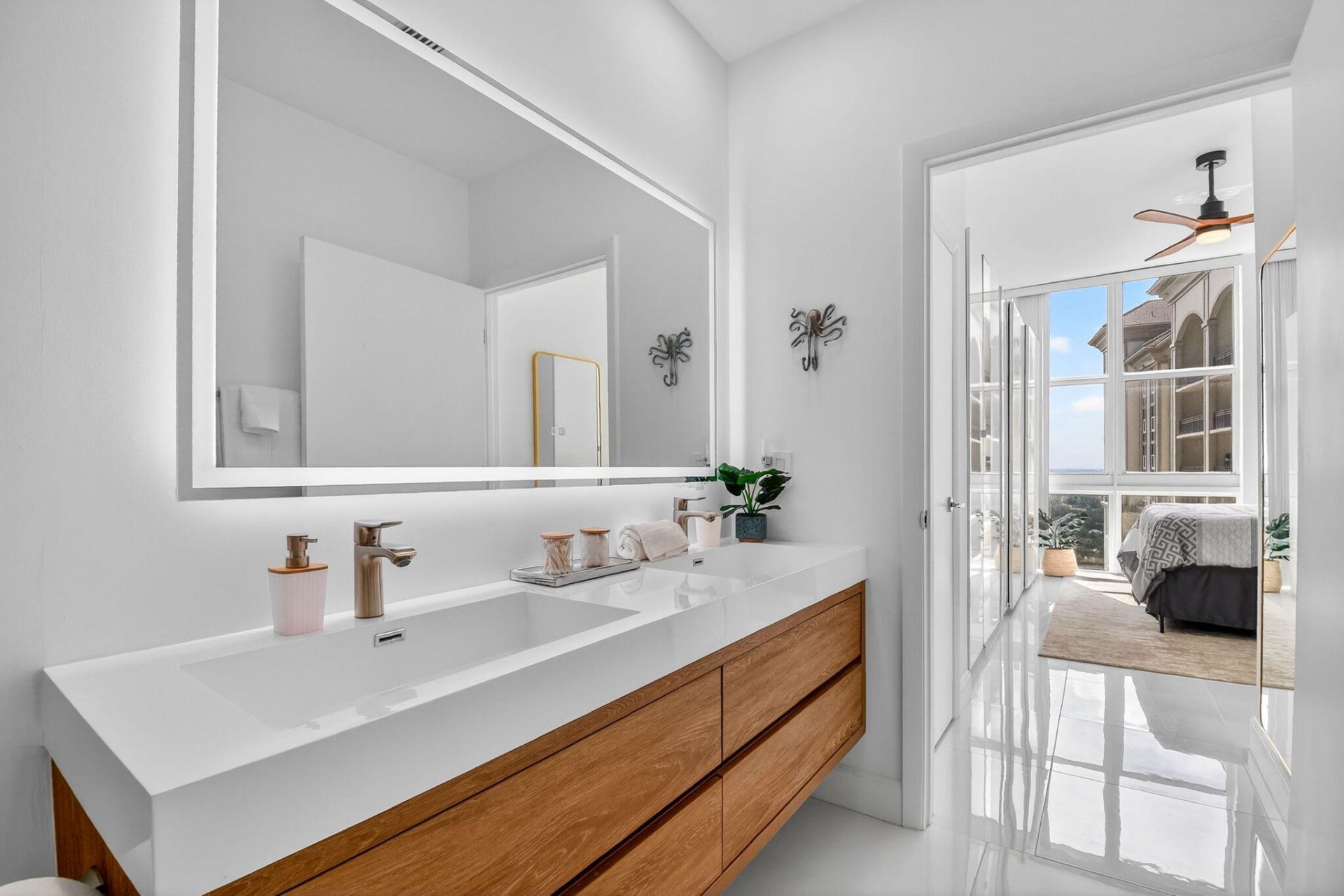 550 Okeechobee Boulevard, Unit Lph-07, West Palm Beach, FL 33401 Photo