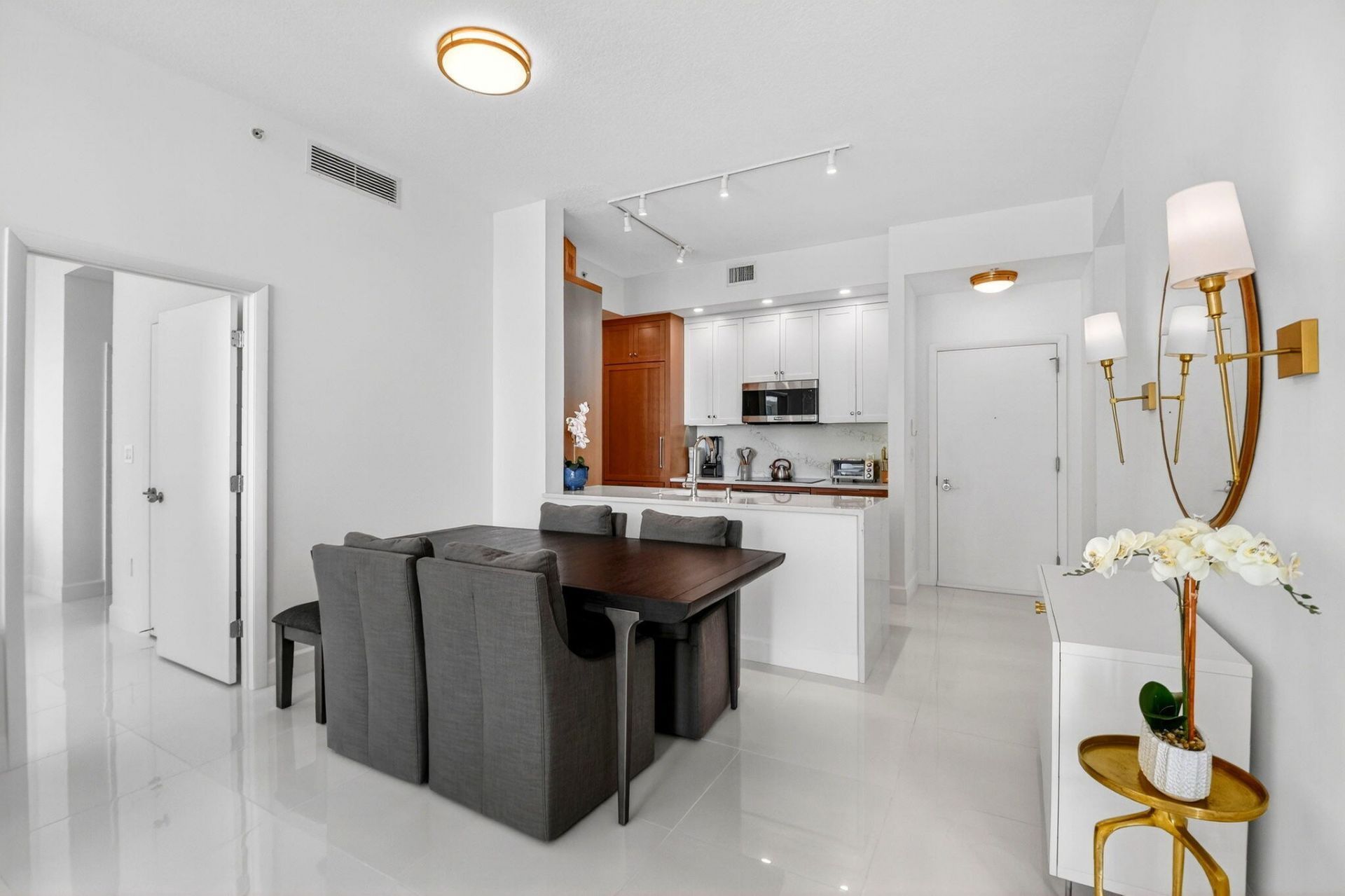 550 Okeechobee Boulevard, Unit Lph-07, West Palm Beach, FL 33401 Photo