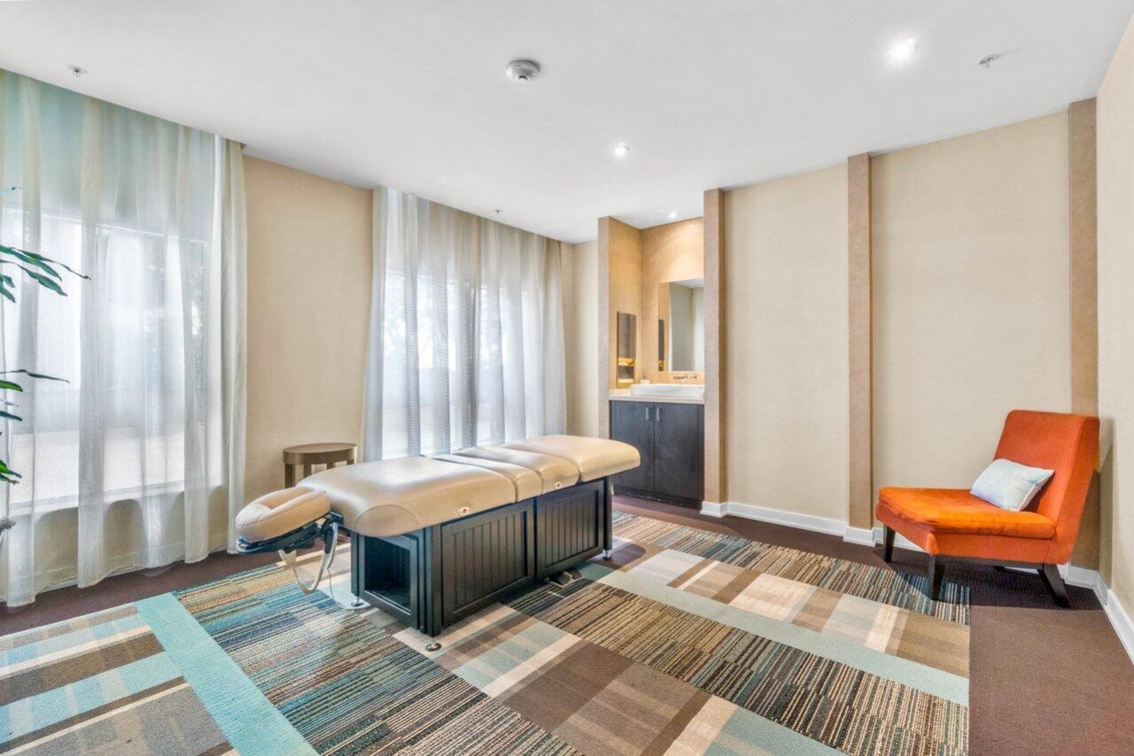 550 Okeechobee Boulevard, Unit Lph-07, West Palm Beach, FL 33401 Photo