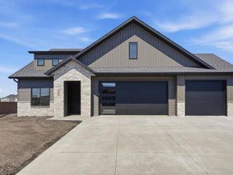 3296 Timber Creek Circle S Fargo, ND 58104