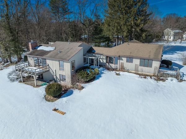 1114 S East St, Amherst, MA 01002