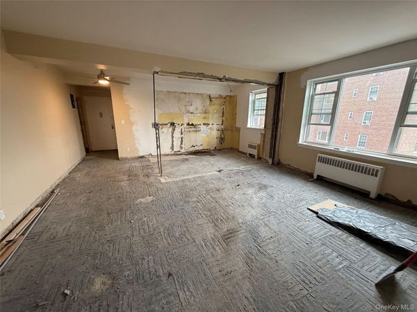 230 Pelham Road, Unit 4N, New Rochelle, NY 10805