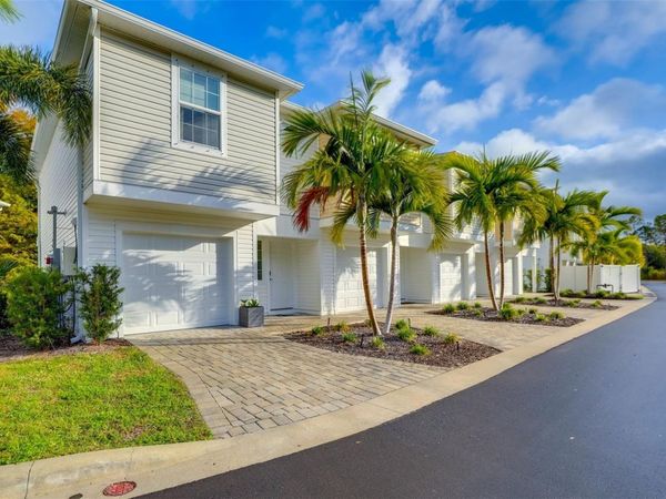 2441 6TH AVENUE DRIVE E, BRADENTON, FL 34208