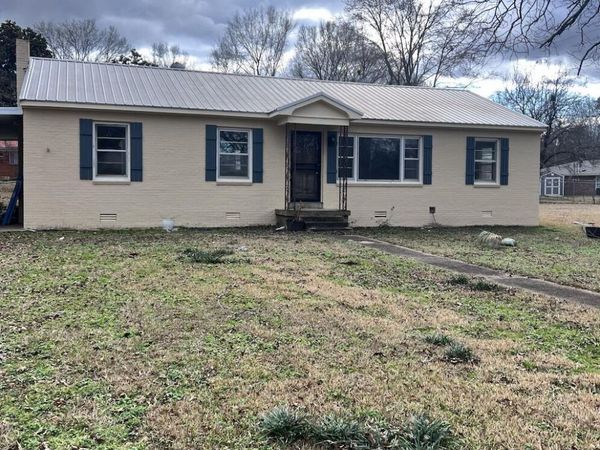 208 Norwood Street, Senatobia, MS 38668