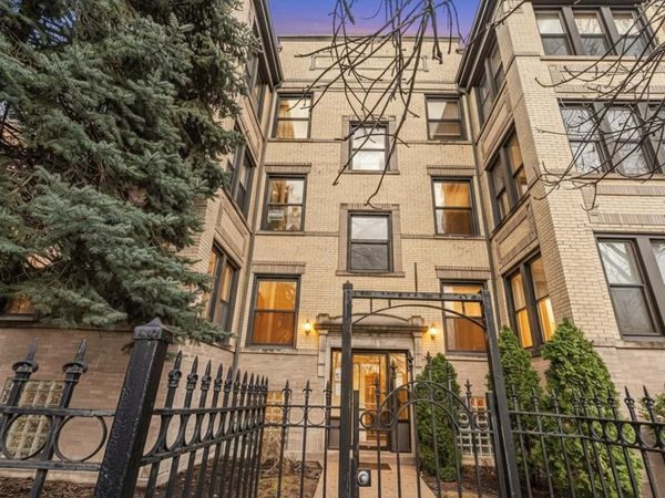 4829 N Kimball Avenue , Unit 1, Chicago, IL 60625