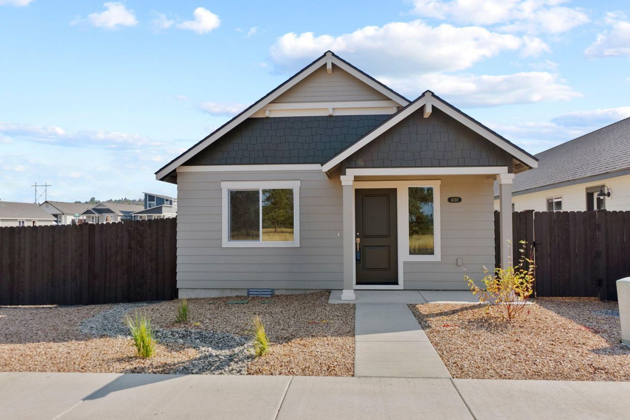 4071 SW Obsidian Place, Unit 150, Redmond, OR 97756 Main Photo