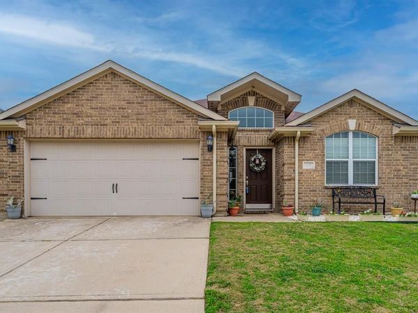 108 Eider Drive, Sanger, TX 76266