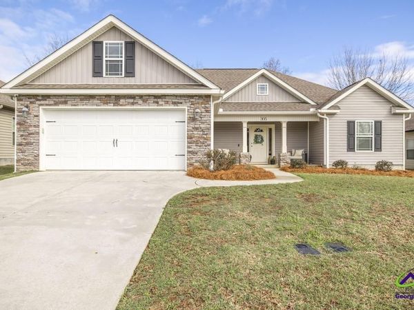 305 Gibson Circle, Kathleen, GA 31047