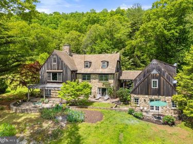 4392 CARRINGTON ROAD , MARKHAM, VA 22643