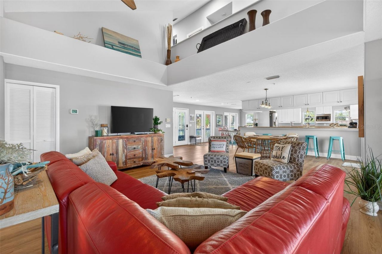 1902 Arrowhead Drive Ne, Saint Petersburg, FL 33703 Photo