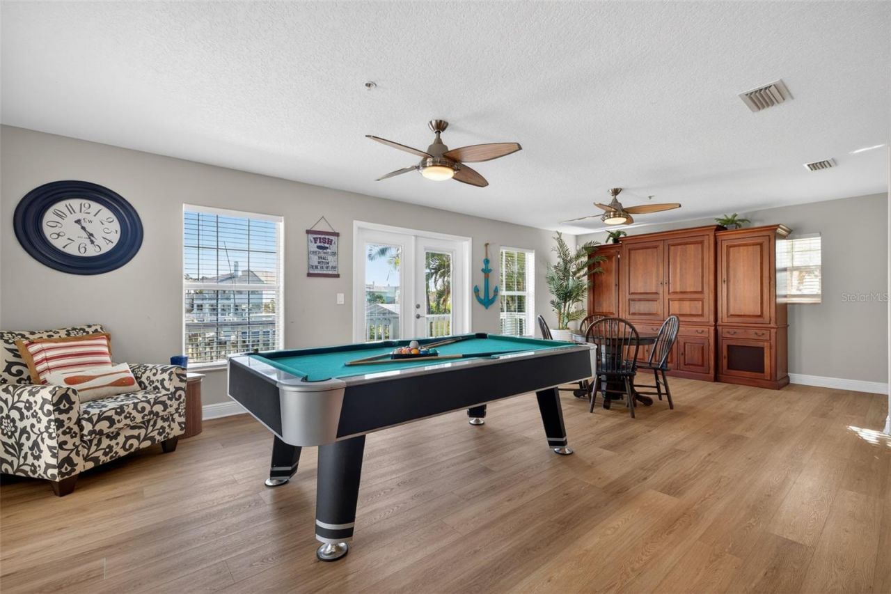 1902 Arrowhead Drive Ne, Saint Petersburg, FL 33703 Photo