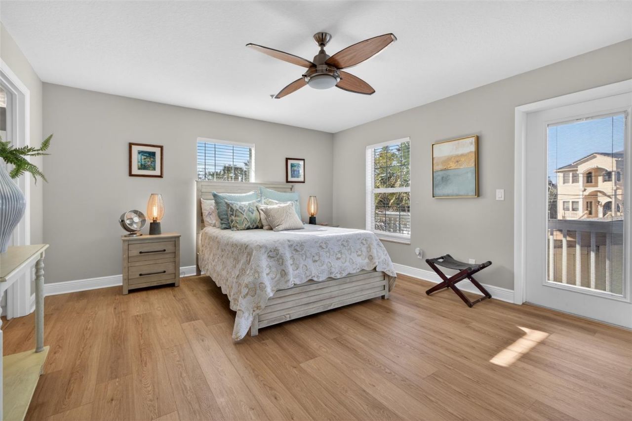 1902 Arrowhead Drive Ne, Saint Petersburg, FL 33703 Photo