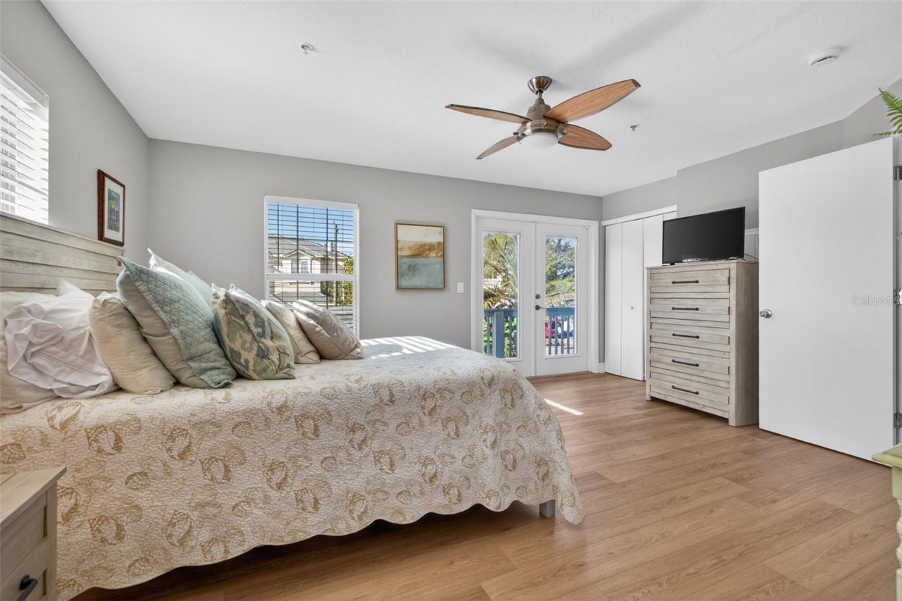 1902 Arrowhead Drive Ne, Saint Petersburg, FL 33703 Photo