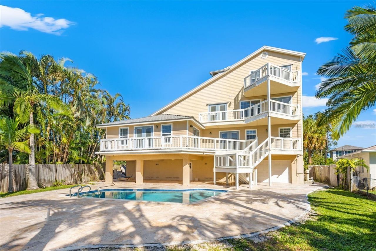 1902 Arrowhead Drive Ne, Saint Petersburg, FL 33703 Photo