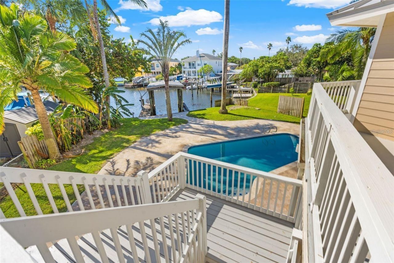 1902 Arrowhead Drive Ne, Saint Petersburg, FL 33703 Photo