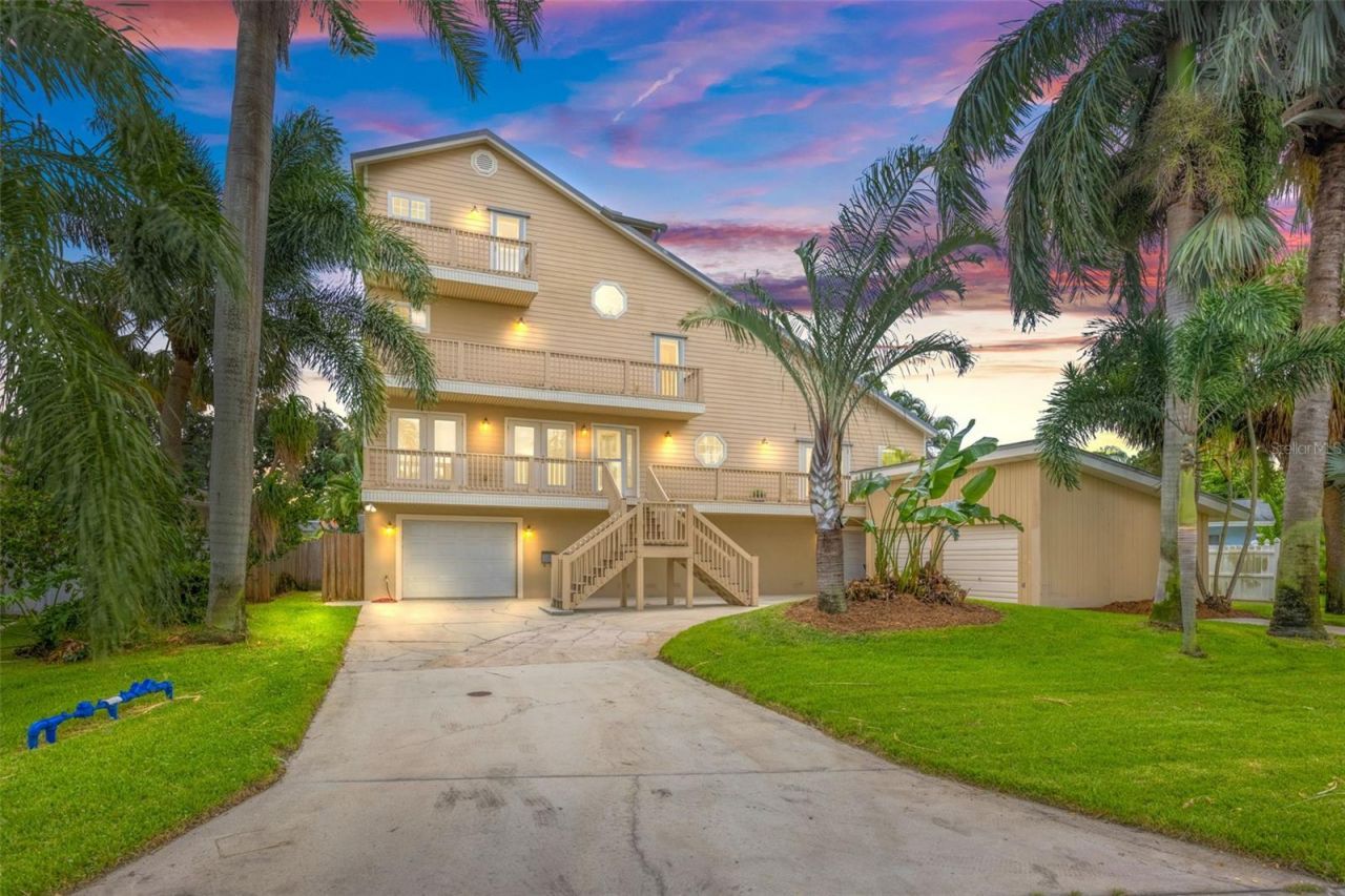 1902 Arrowhead Drive Ne, Saint Petersburg, FL 33703 Photo