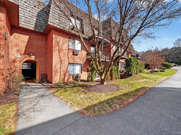 9 Briarcliff Drive S, Unit 16, Ossining, NY 10562