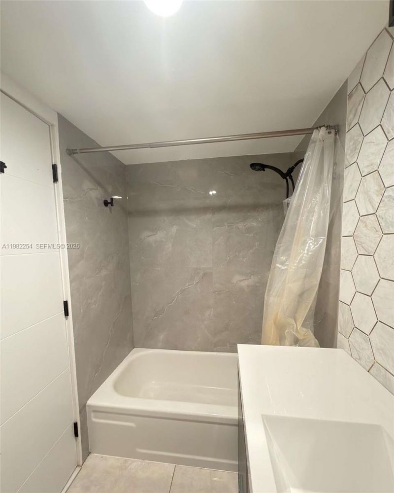 2851 NE 183rd St, Unit 212E, Aventura, FL 33160 Photo