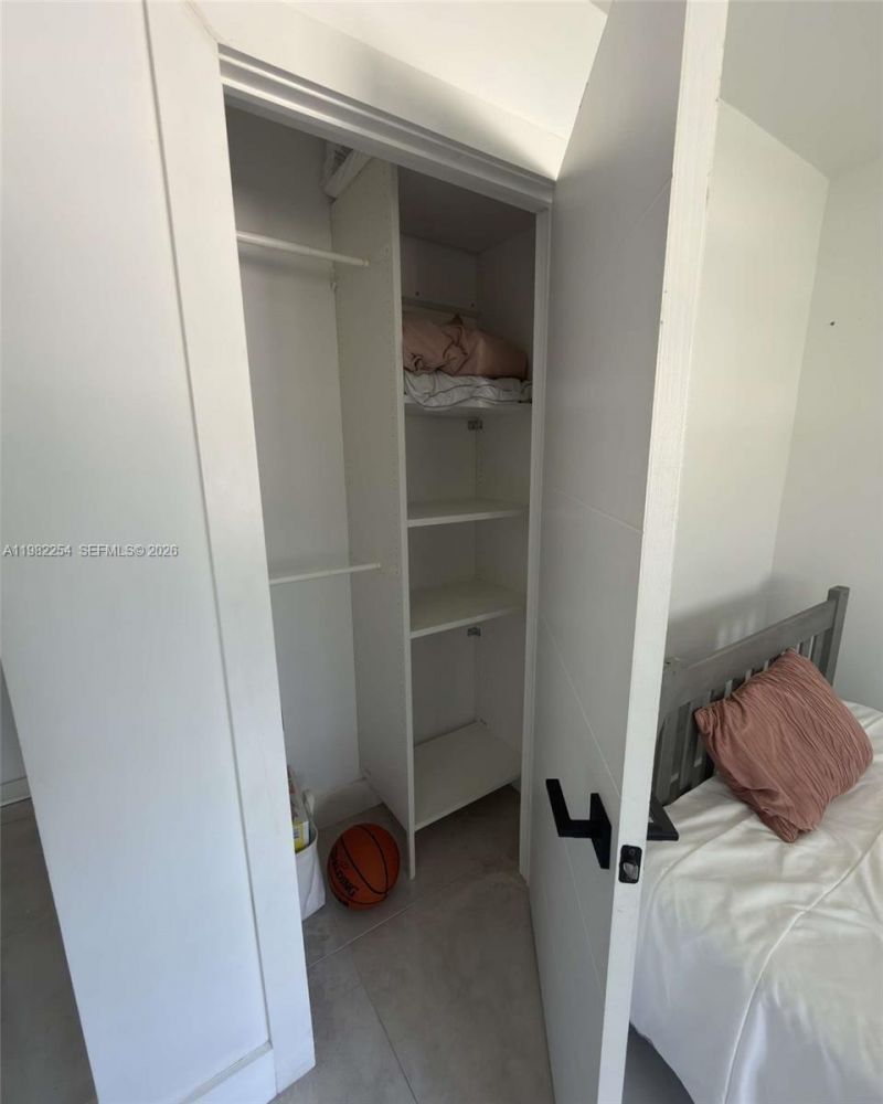 2851 NE 183rd St, Unit 212E, Aventura, FL 33160 Photo