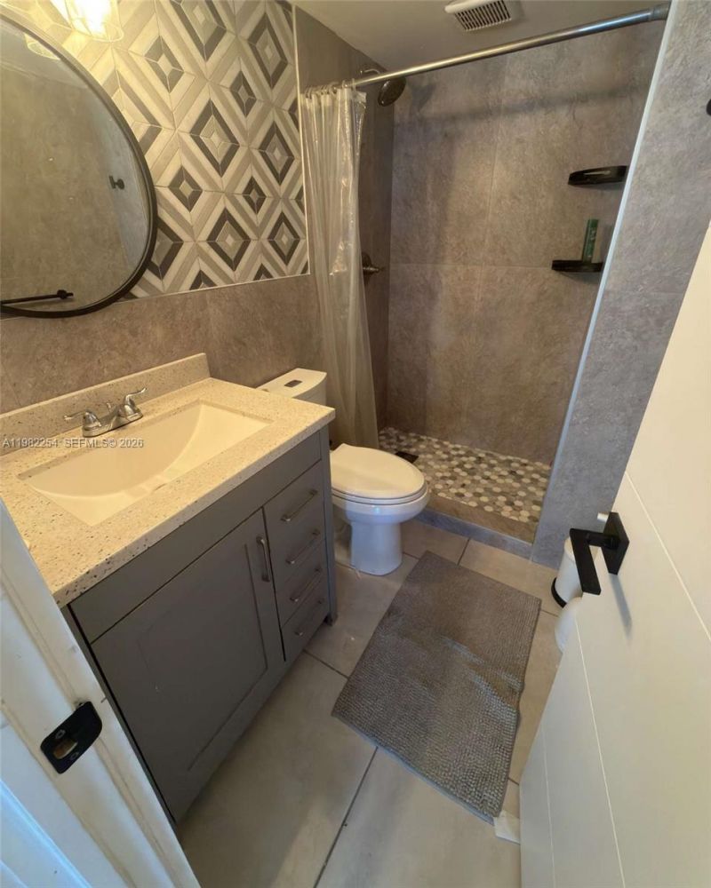 2851 NE 183rd St, Unit 212E, Aventura, FL 33160 Photo