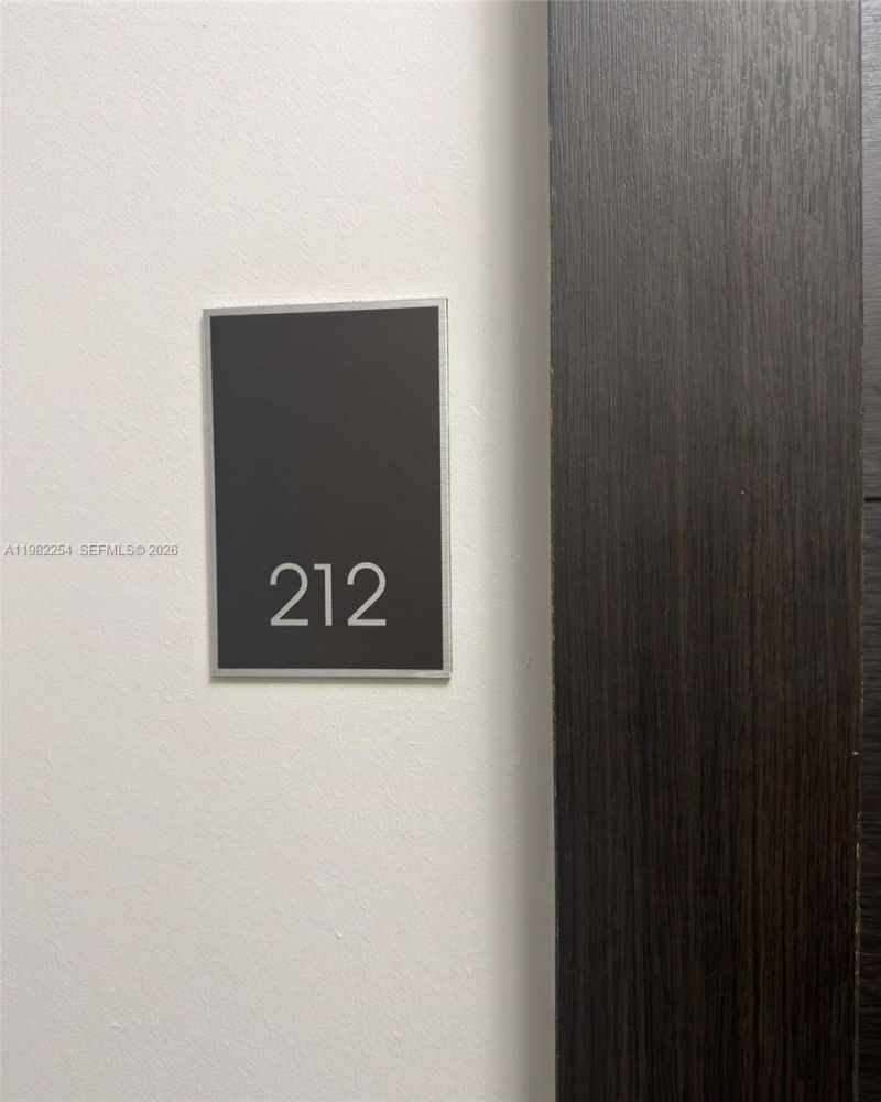2851 NE 183rd St, Unit 212E, Aventura, FL 33160 Photo