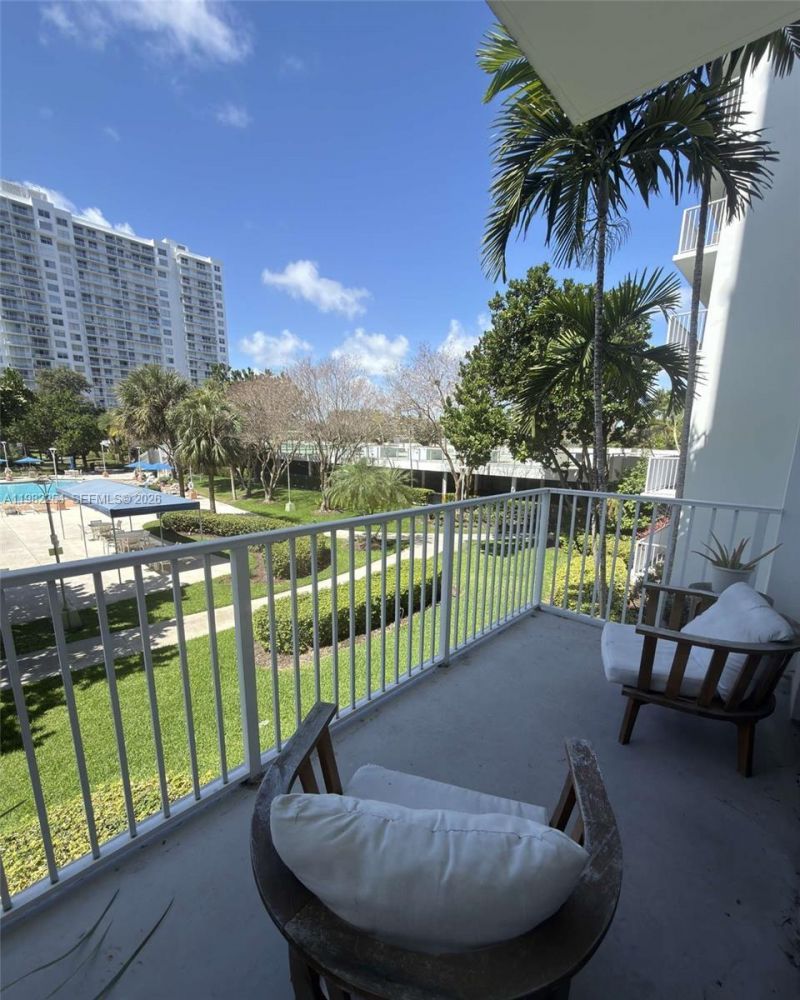 2851 NE 183rd St, Unit 212E, Aventura, FL 33160 Photo