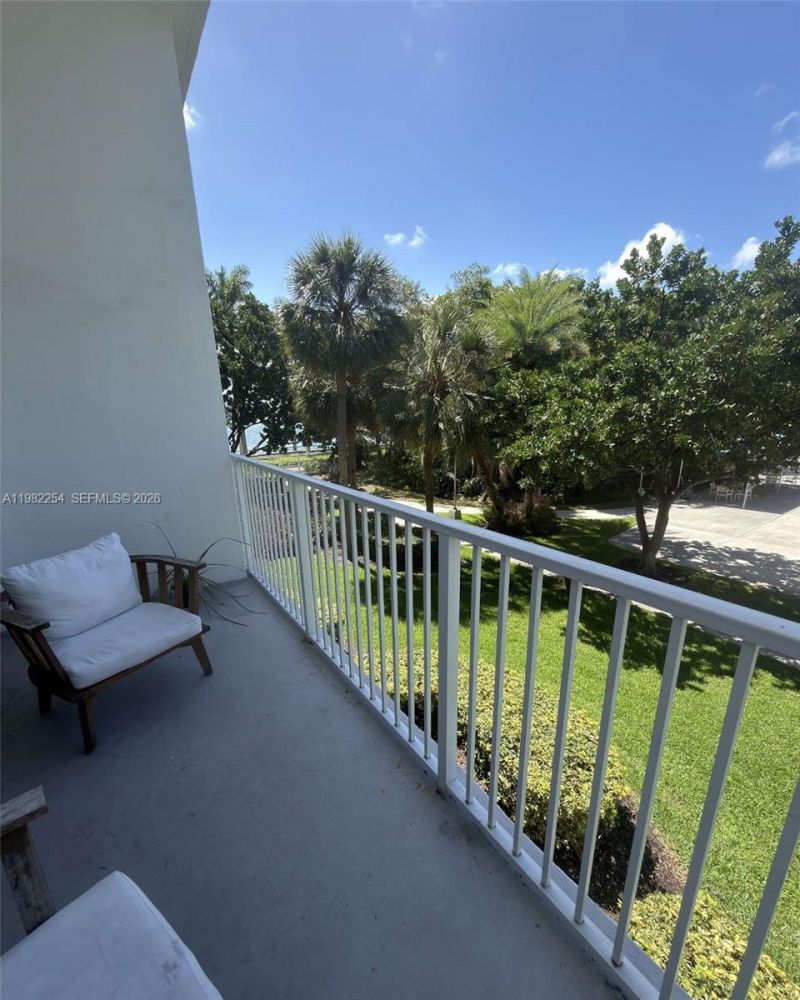 2851 NE 183rd St, Unit 212E, Aventura, FL 33160 Photo