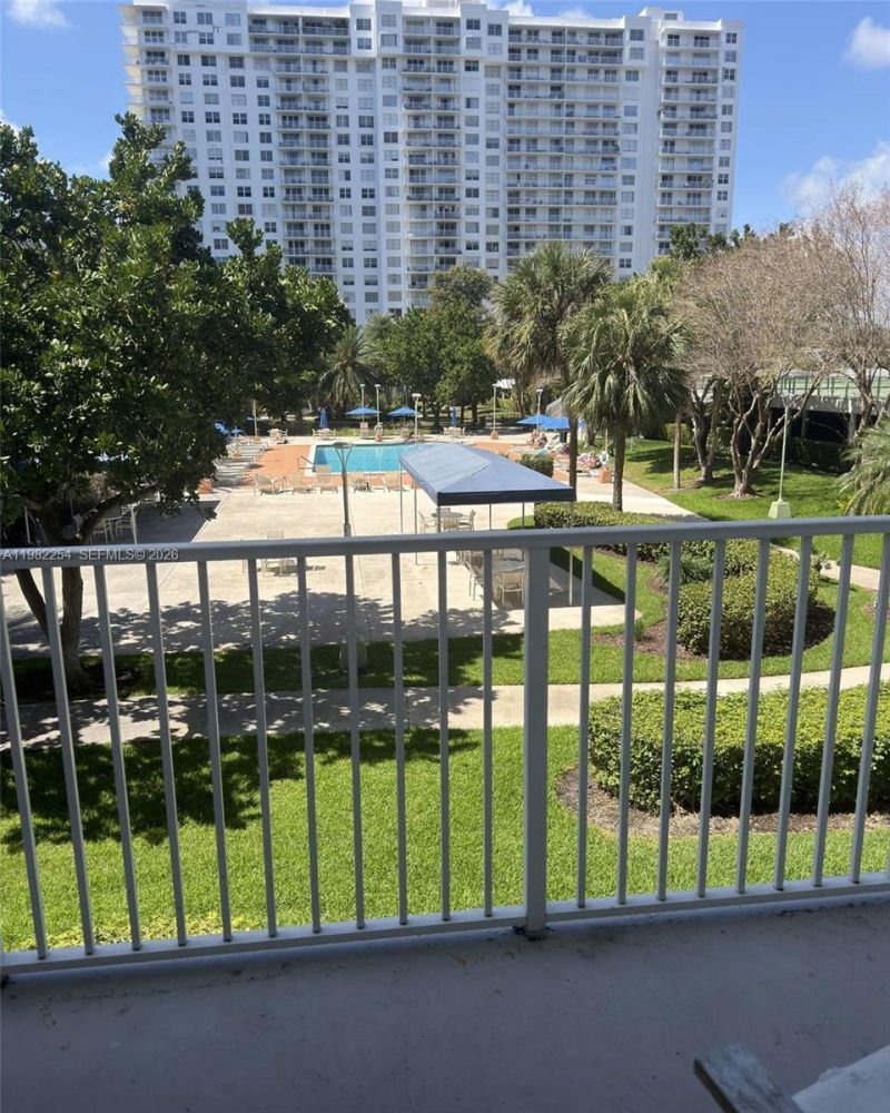 2851 NE 183rd St, Unit 212E, Aventura, FL 33160 Photo