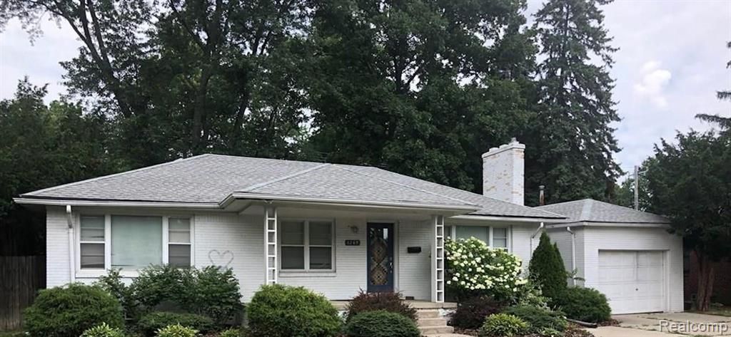 1749 E Maple Road, Birmingham, MI 48009 Main Photo