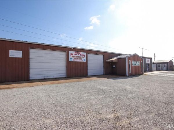 605 Landon Road , Bourbon, MO 65441