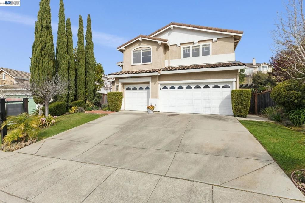 25318 Buckeye Dr, Castro Valley, CA 94552 Main Photo