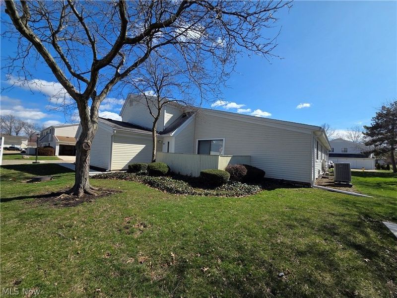 5463 Millwood Lane, Unit 42-C, Willoughby, OH 44094 Photo 2