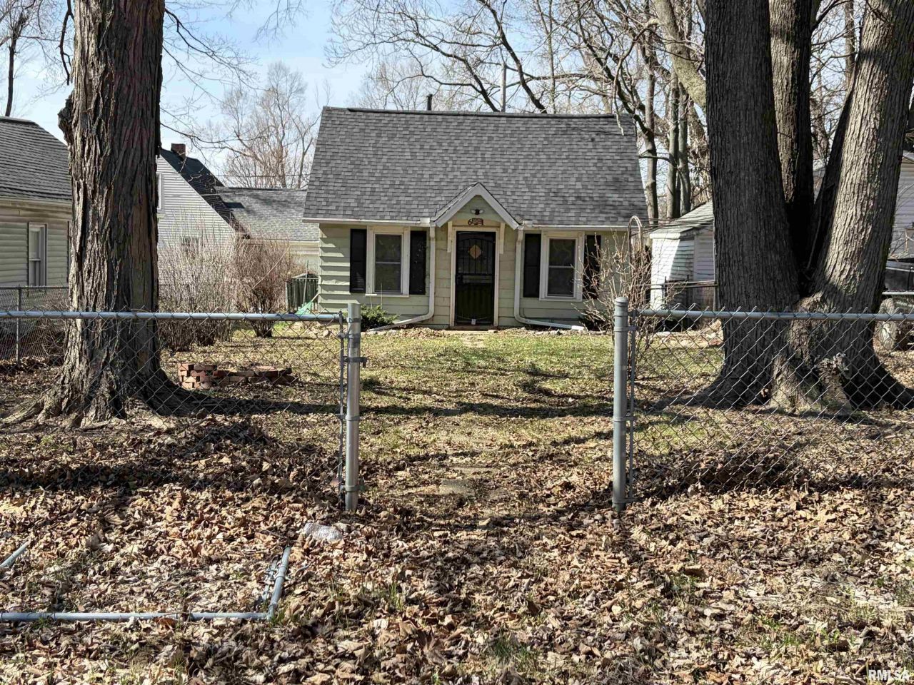 621 S Stewart Street, Creve Coeur, IL 61610 Main Photo