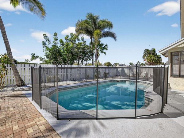 22732 Pickerel Circle, Boca Raton, FL 33428