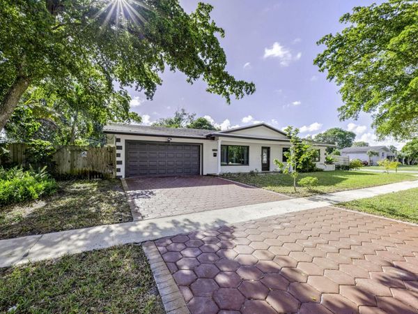 776 NW 48th Avenue, Plantation, FL 33317