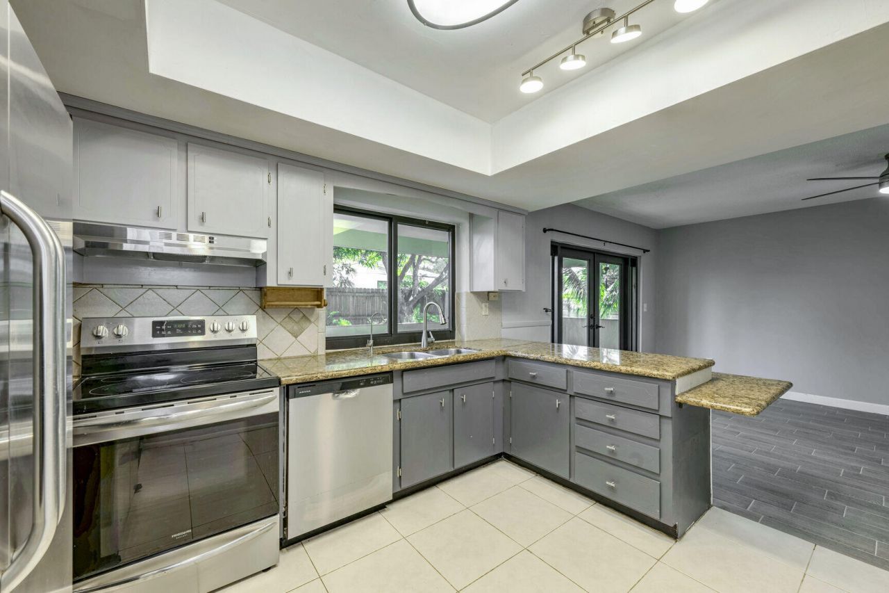 776 NW 48th Avenue, Plantation, FL 33317 Photo