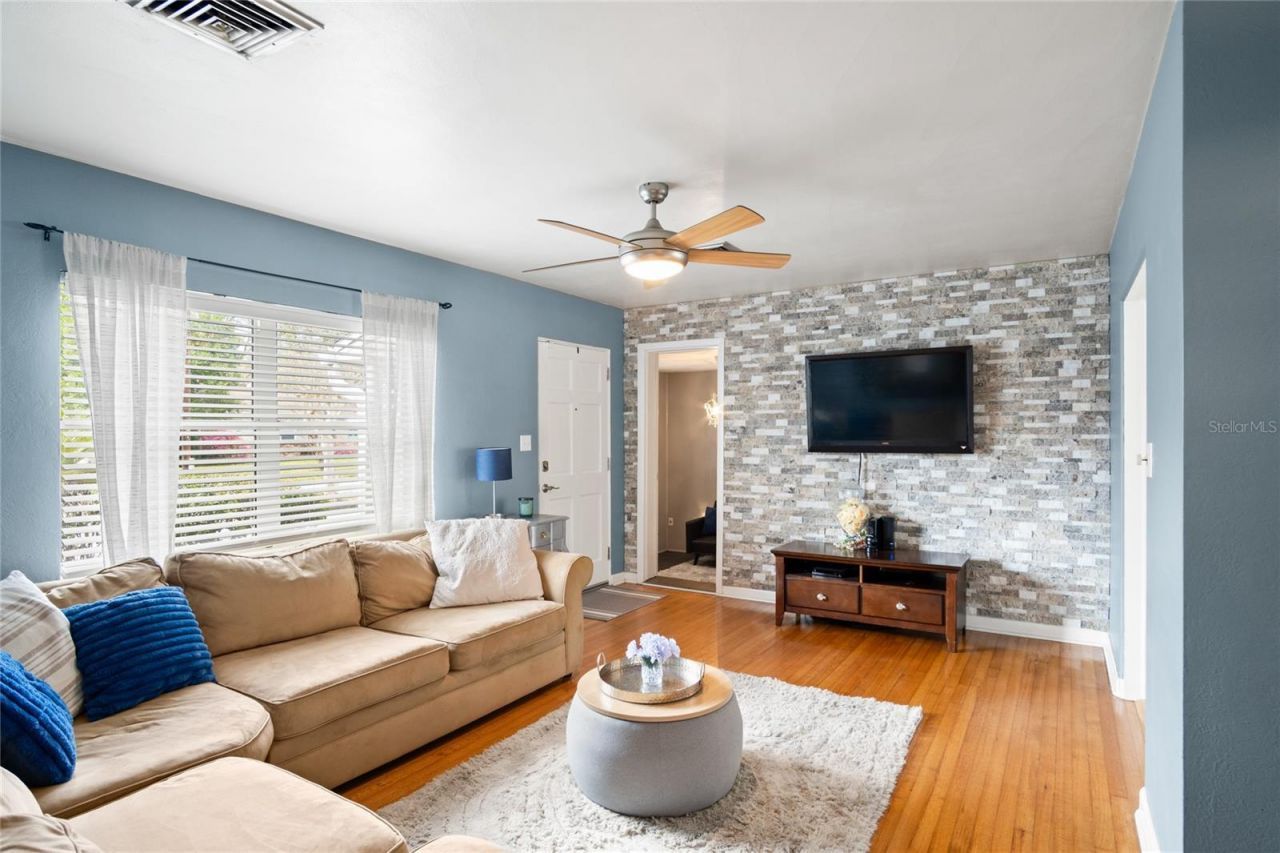 527 Meridale Avenue, Orlando, FL 32803 Photo