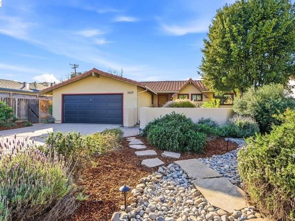 38157 Parkmont Dr, Fremont, CA 94536