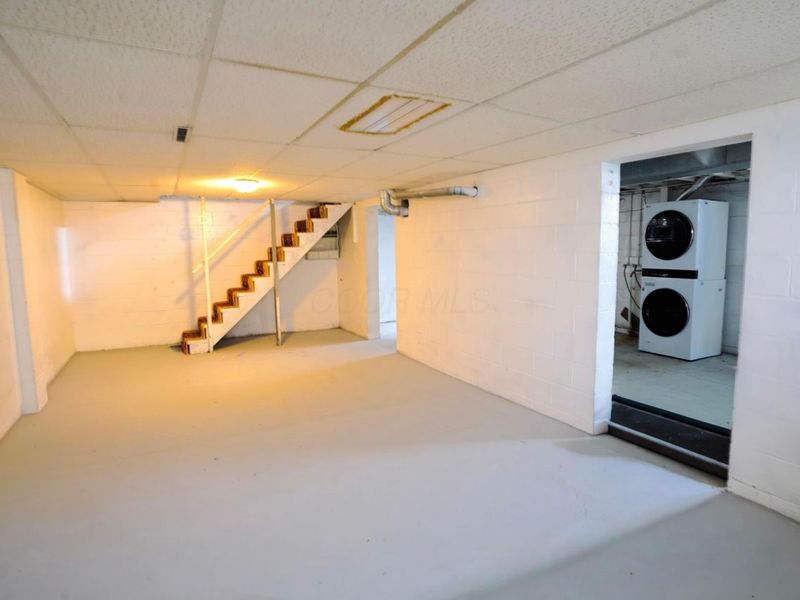 1523 Hempwood Drive, Columbus, OH 43229 Photo 22