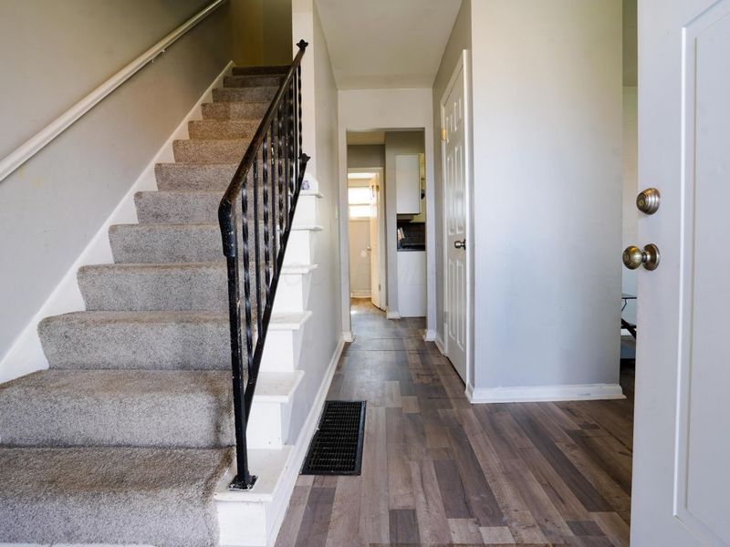 1523 Hempwood Drive, Columbus, OH 43229 Photo 4