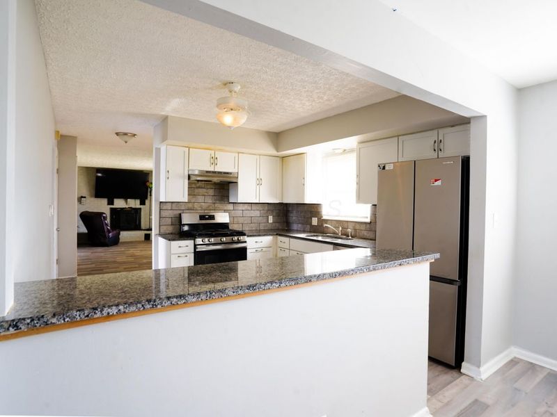 1523 Hempwood Drive, Columbus, OH 43229 Photo 7