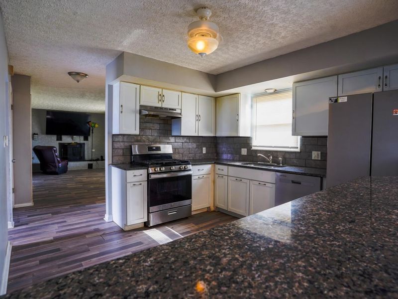 1523 Hempwood Drive, Columbus, OH 43229 Photo 9